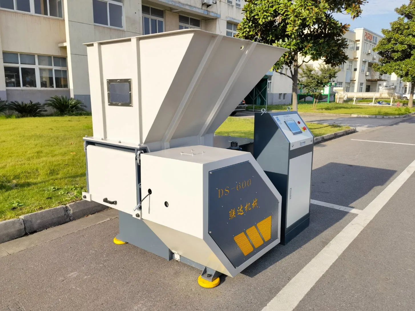 High Efficiency Single Shaft Shredder for Plywood Pallet PP/PE/HDPE/PVC Lump Pipe
