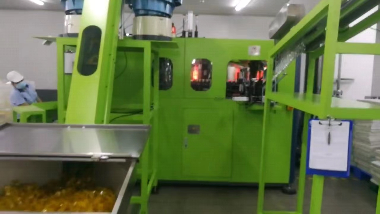 Full Fully Automatic Servo 1.6L to 5L Preform Pet Bottle Handle Blow Blowing Blower Molding Moulding Making Manufacturing Machine Equipment Moulder Systems