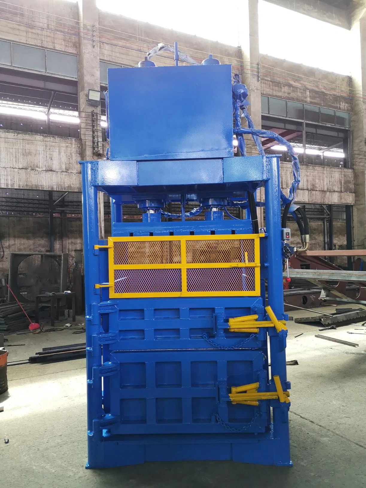Hydraulic Vertical Waste Paper Plastic Bottle Film Aluminum Can Baler (LB-60T)