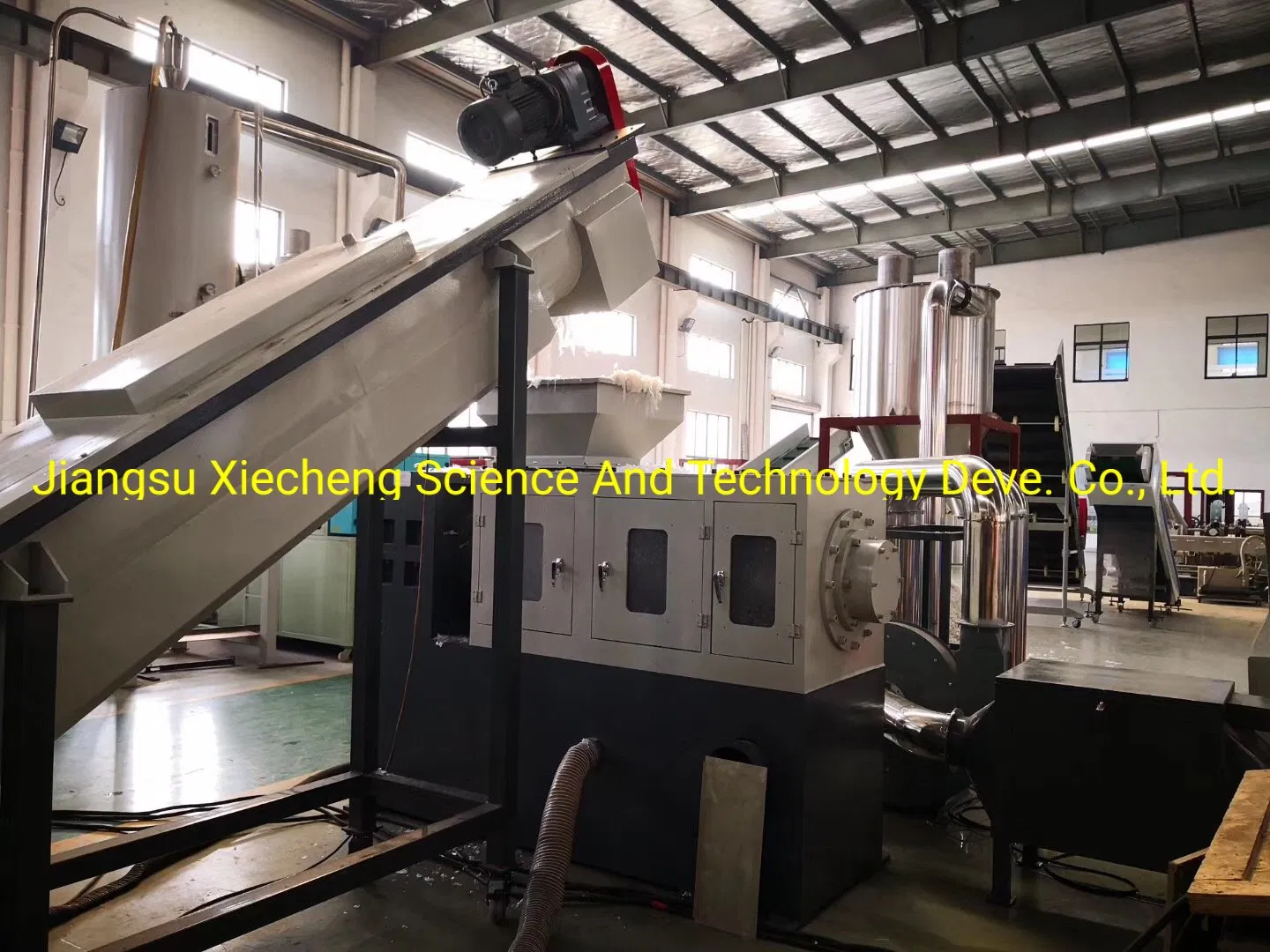 Full Automatic Waste Plastic PP PE HDPE LDPE Film Pet Bottles Flakes PVC Recycling Washing Machine with High Capacity