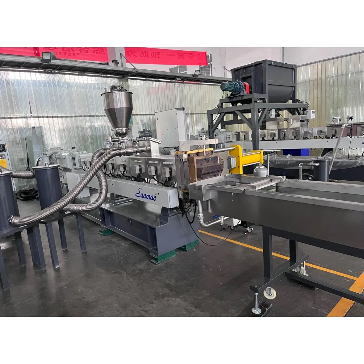 High Capacity Twin Screw Pet Plastic Recycling Granulator for Sale