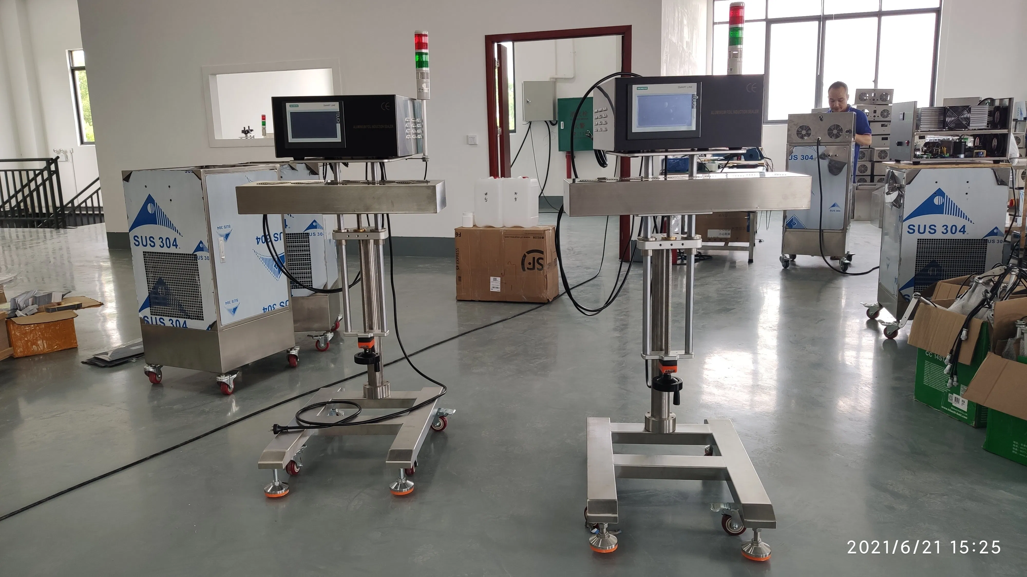 Automatic Plastic Bottle Cap Aluminium Foil Induction Sealing Machine